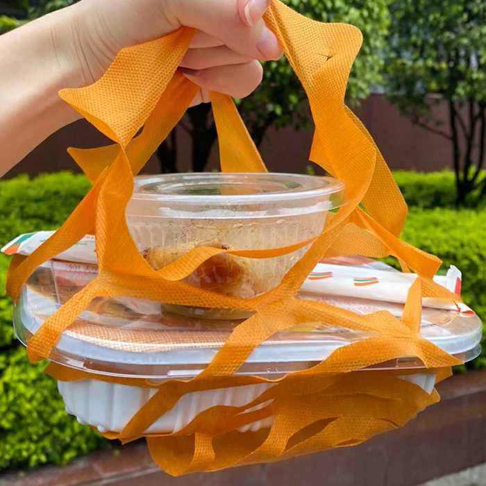Non Woven Cup Holder 11 700 8
