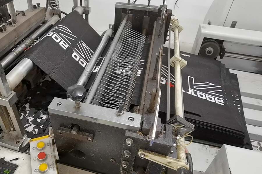 Laminated Non Woven Bag 10 Custom pp non woven bag manufacturer